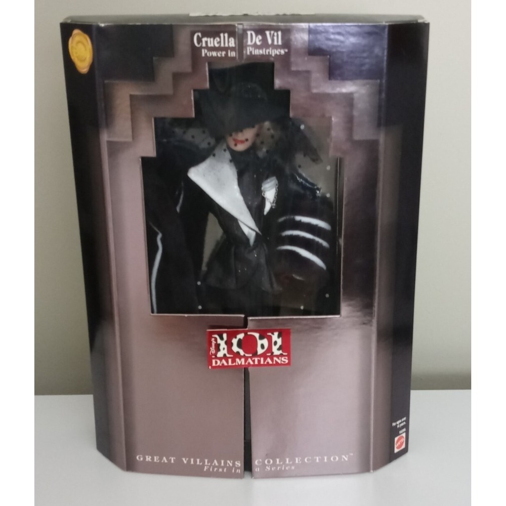 Mattel Disney Villains Series Cruella De Vil 1996 from Disney's 101 Dalmatians